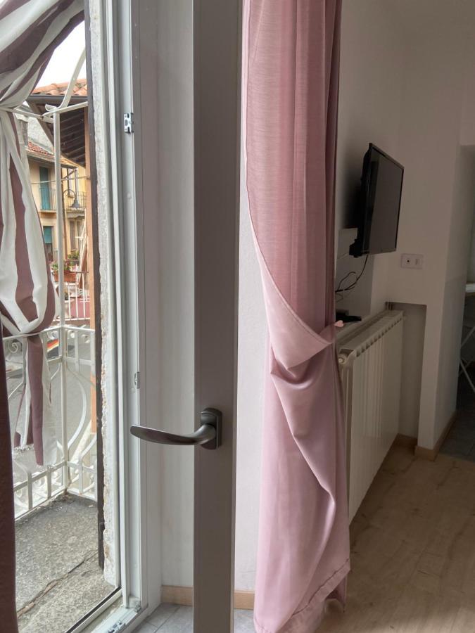Il Nido Di Tiffany Apartment Massino Visconti Ngoại thất bức ảnh