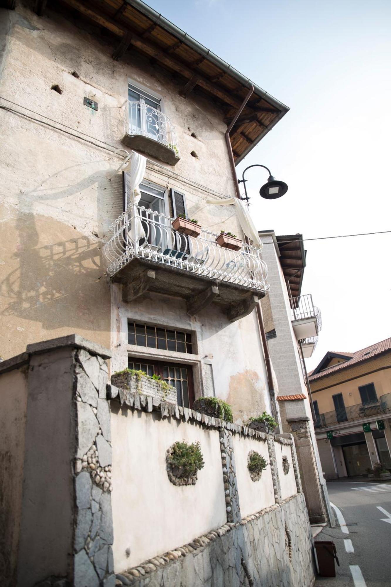 Il Nido Di Tiffany Apartment Massino Visconti Ngoại thất bức ảnh