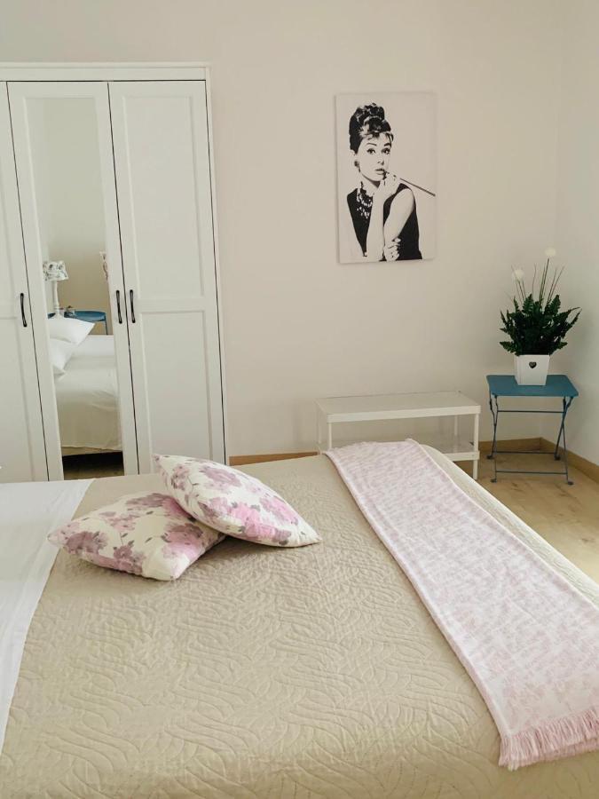 Il Nido Di Tiffany Apartment Massino Visconti Ngoại thất bức ảnh